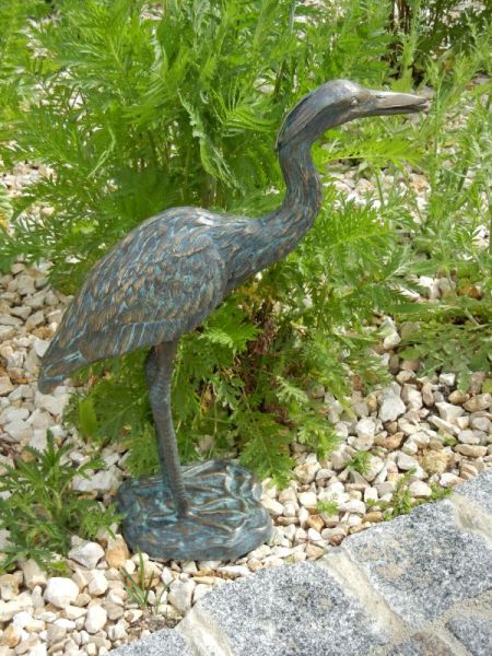 Graureiher Bronzefigur 56 cm wasserspeiend