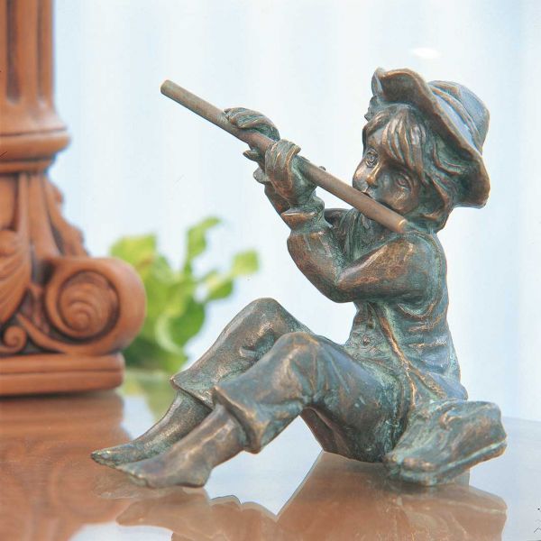 Bronzefigur Flötenspieler