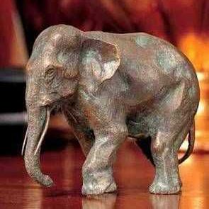 Elefant aus Bronze